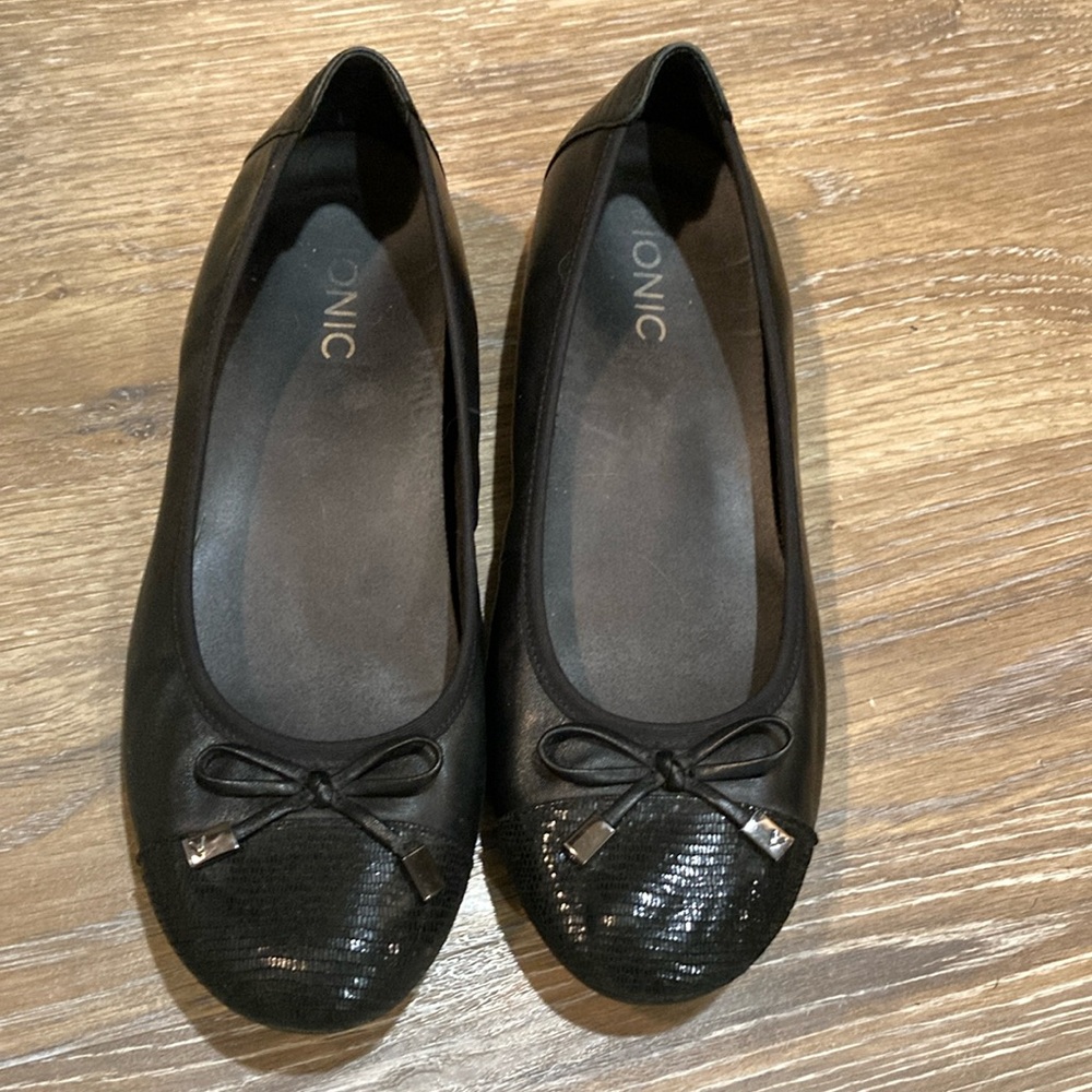 Bionic Minna Cap Toe Ballet Flats Black Size 8